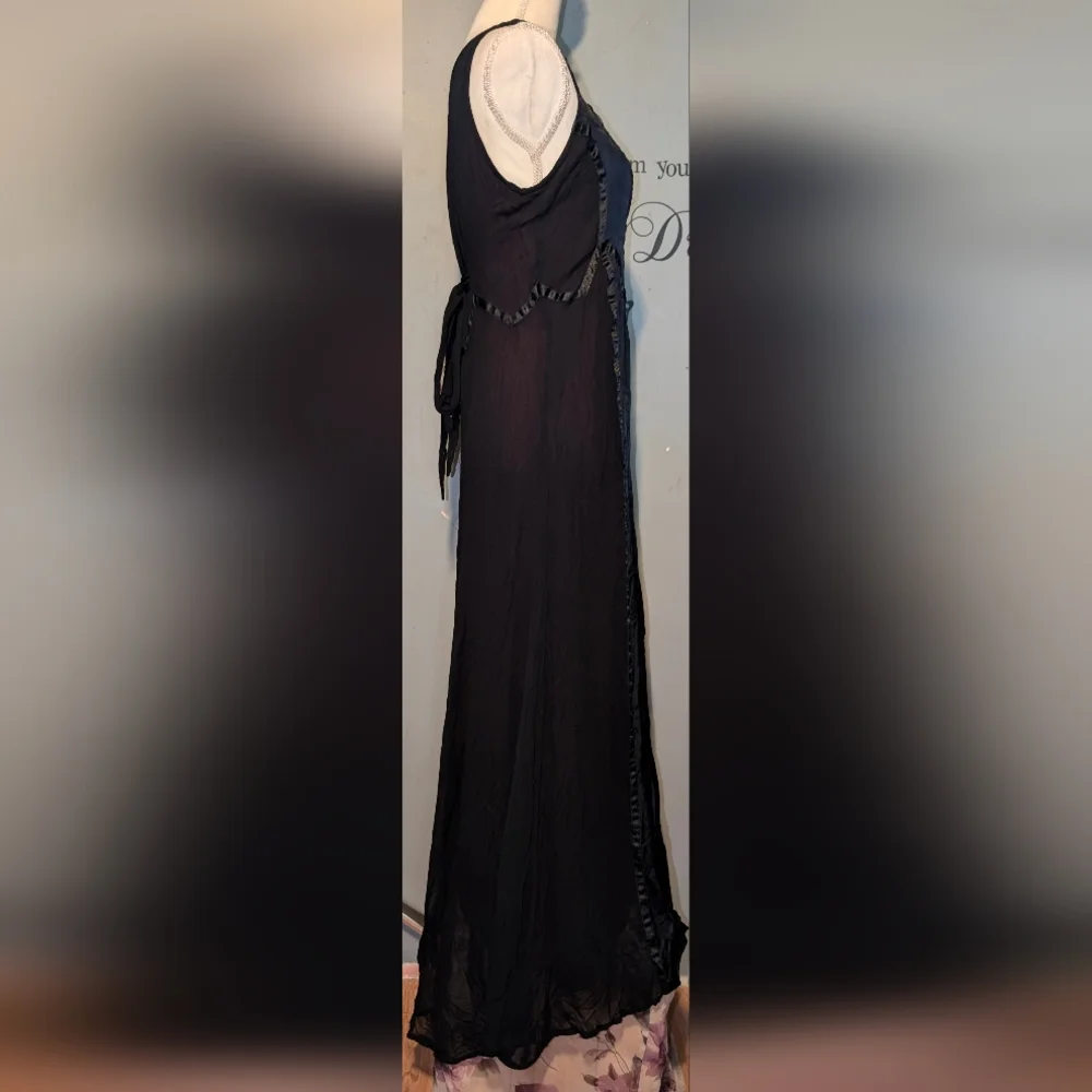 Women's FUNHOUSE NYC Dress. Sz. Medium. Like New. - Picture 3 of 6